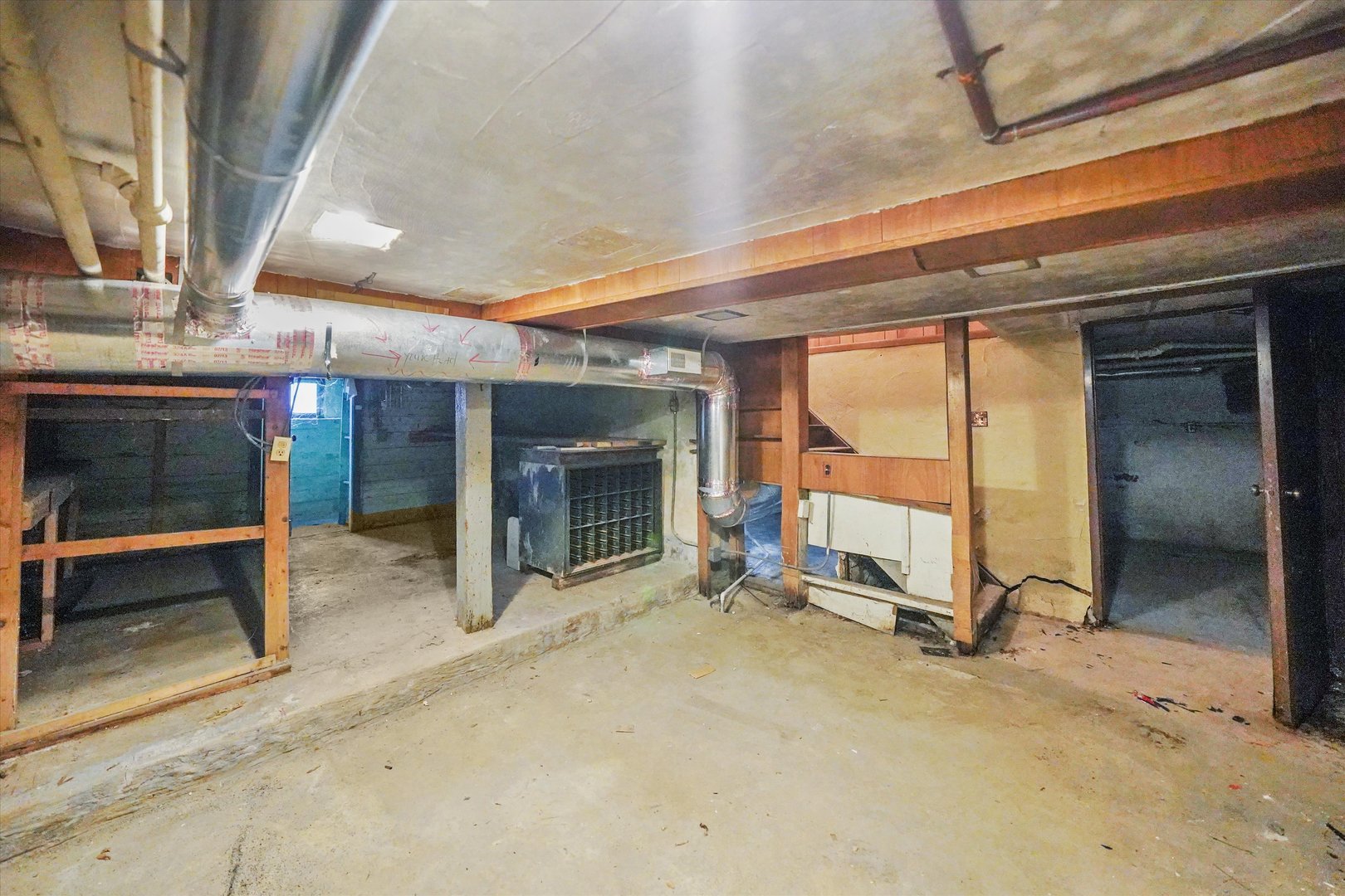 412 Hankes Avenue Aurora IL 60505