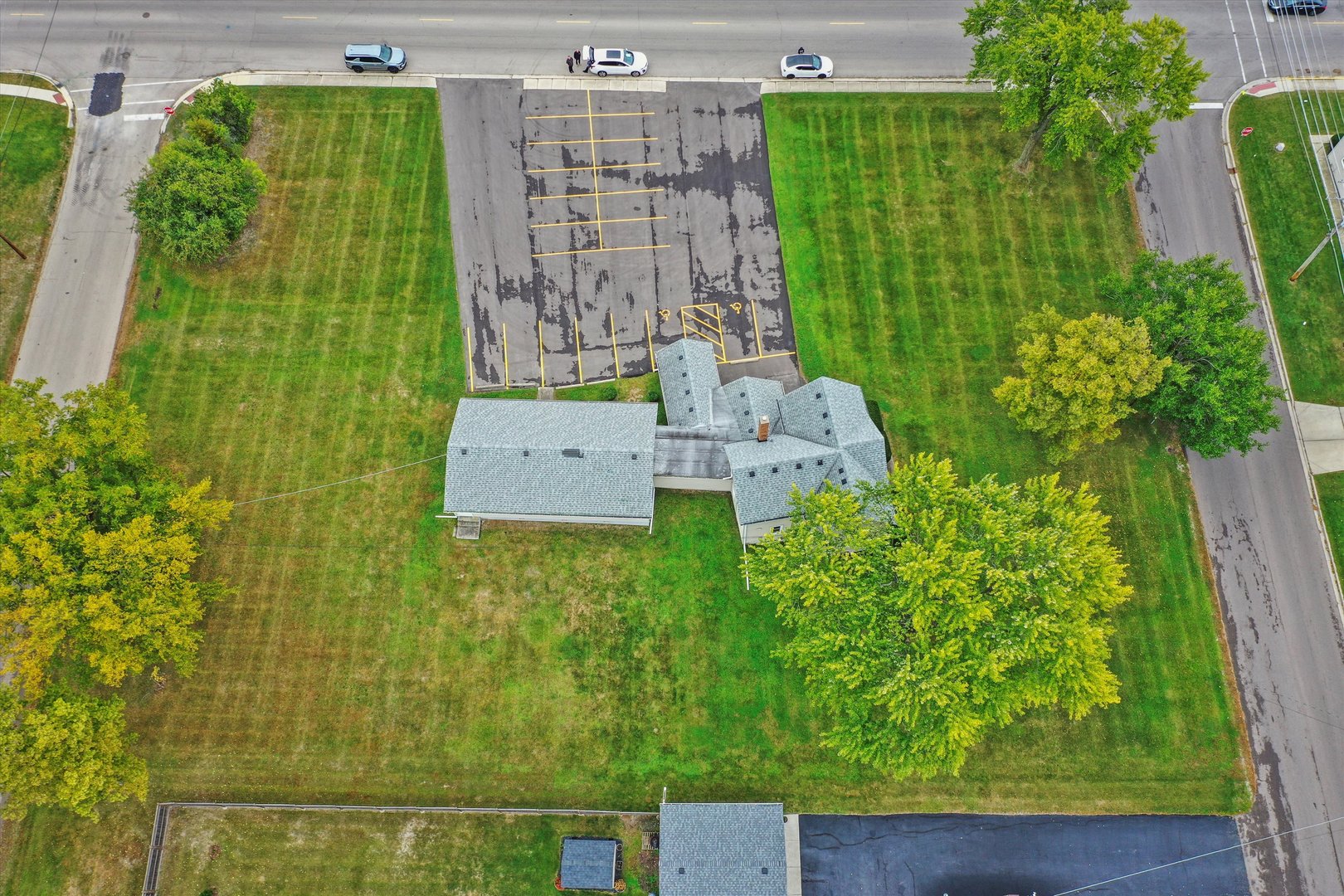 412 Hankes Avenue Aurora IL 60505