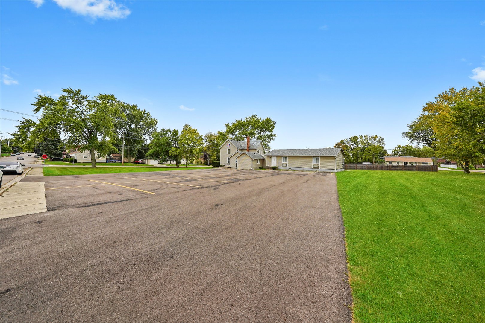 412 Hankes Avenue Aurora IL 60505