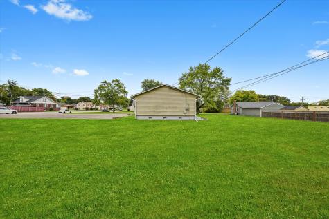 412 Hankes Avenue Aurora IL 60505