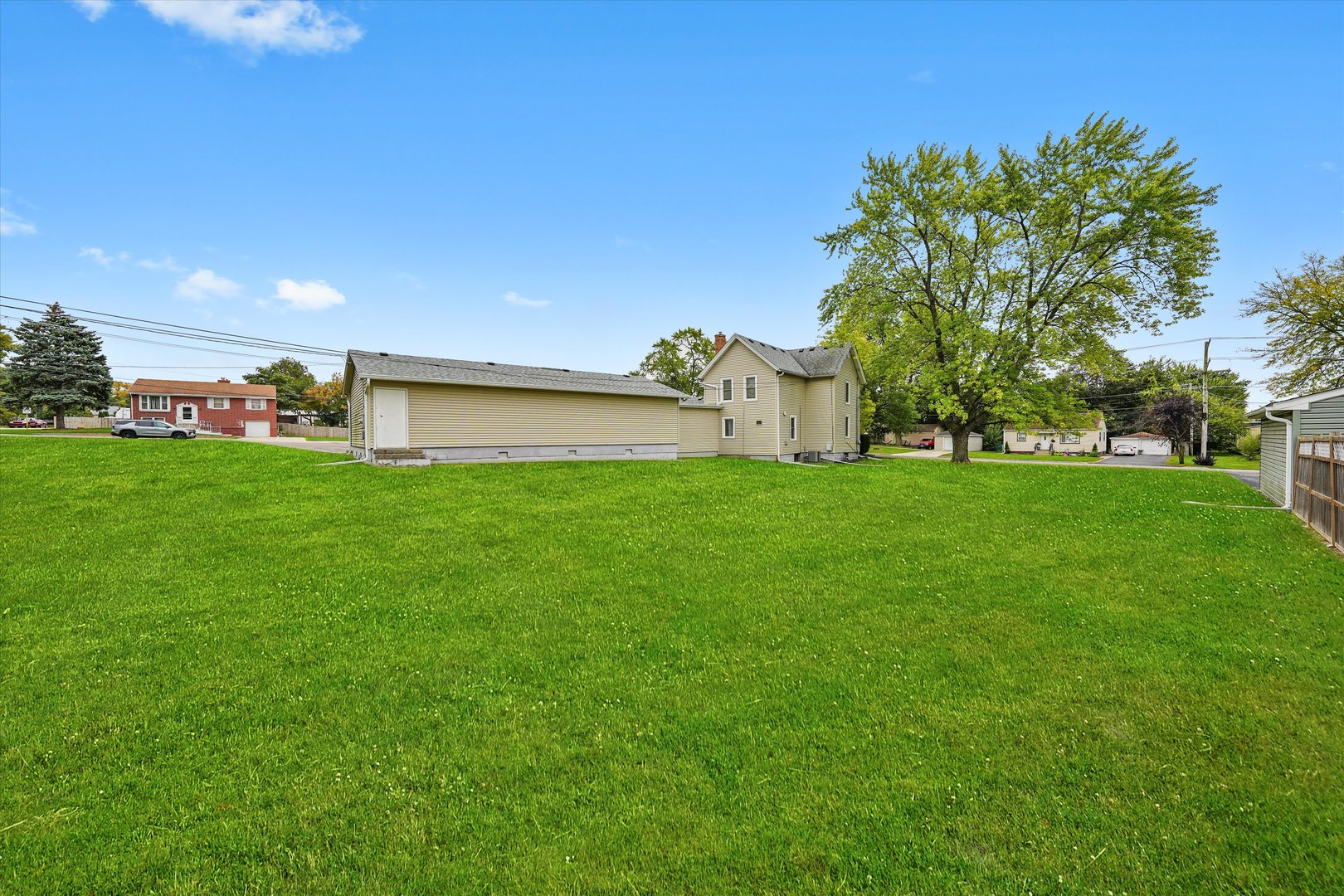 412 Hankes Avenue Aurora IL 60505