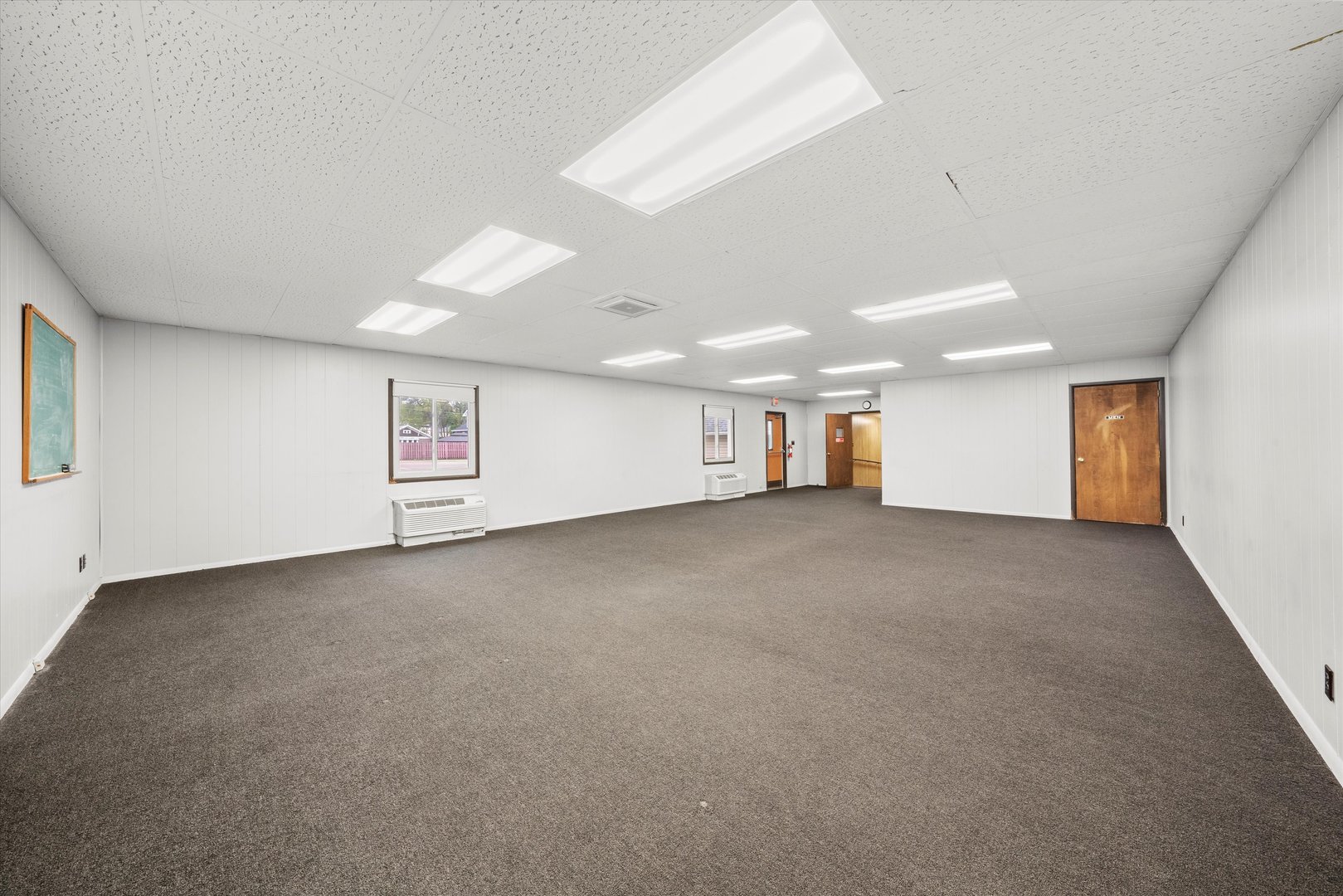412 Hankes Avenue Aurora IL 60505