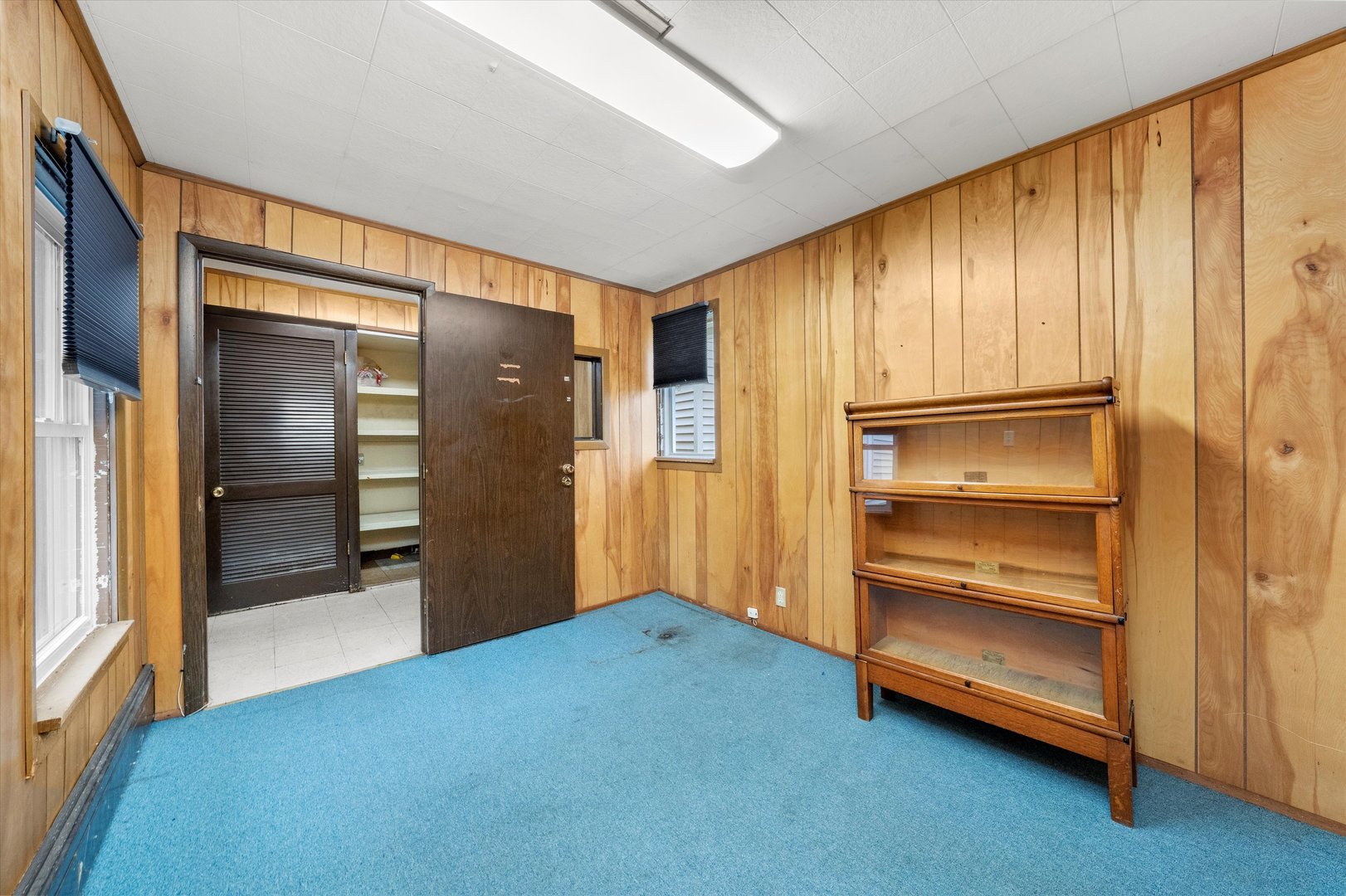 412 Hankes Avenue Aurora IL 60505
