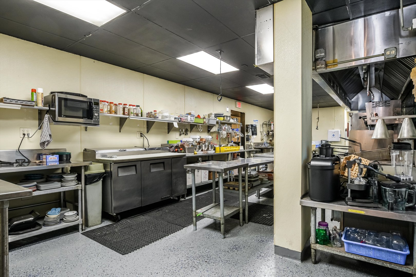 5481 North Northwest Highway Chicago IL 60630