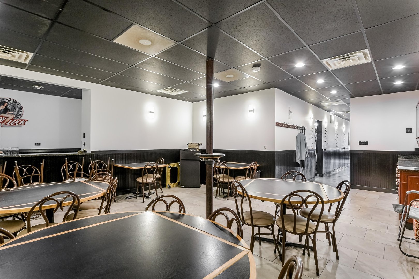 5481 North Northwest Highway Chicago IL 60630