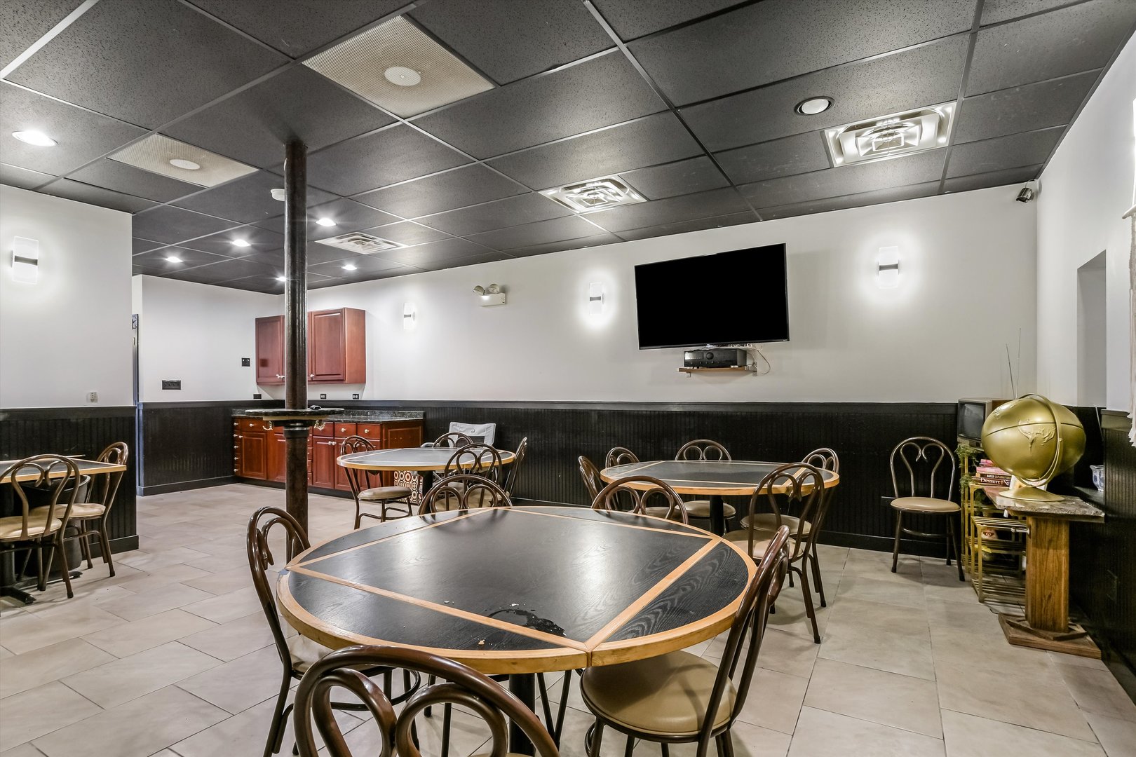 5481 North Northwest Highway Chicago IL 60630