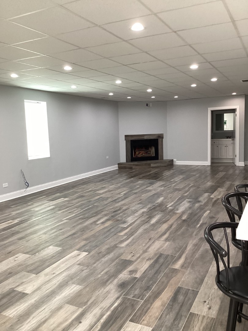 5481 North Northwest Highway Chicago IL 60630