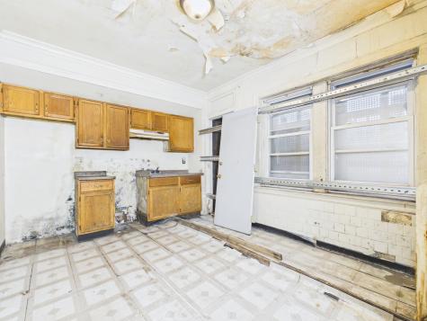 6602 South Troy Street Chicago IL 60629