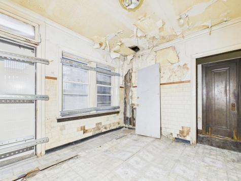 6602 South Troy Street Chicago IL 60629