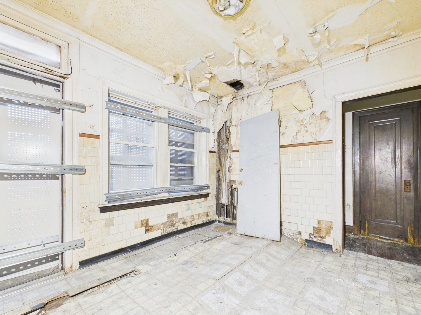 6602 South Troy Street Chicago IL 60629