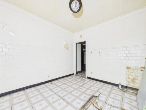 6602 South Troy Street Chicago IL 60629