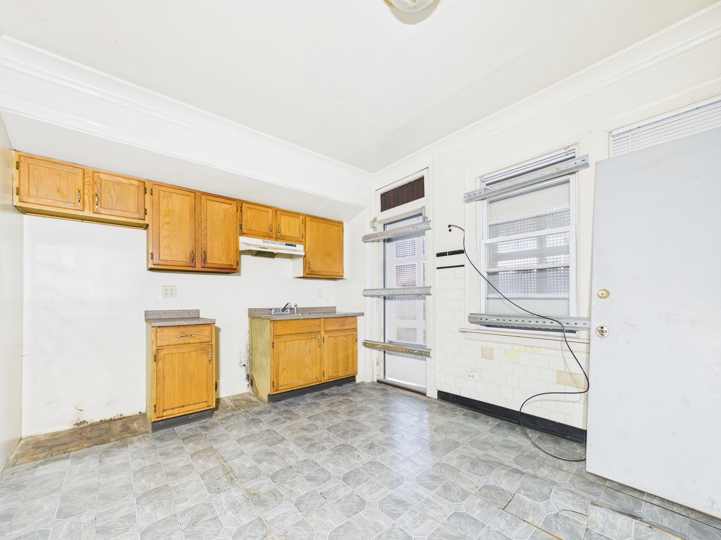 6602 South Troy Street Chicago IL 60629
