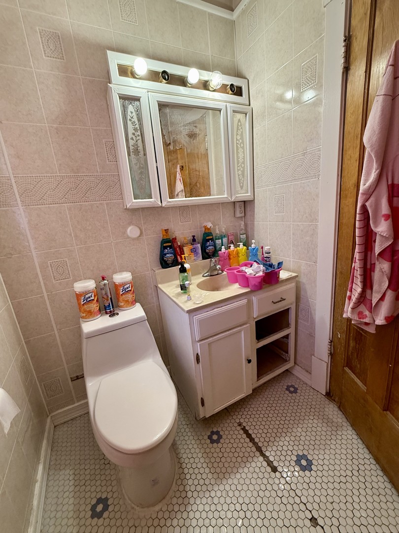 5150 West Ohio Street Chicago IL 60644