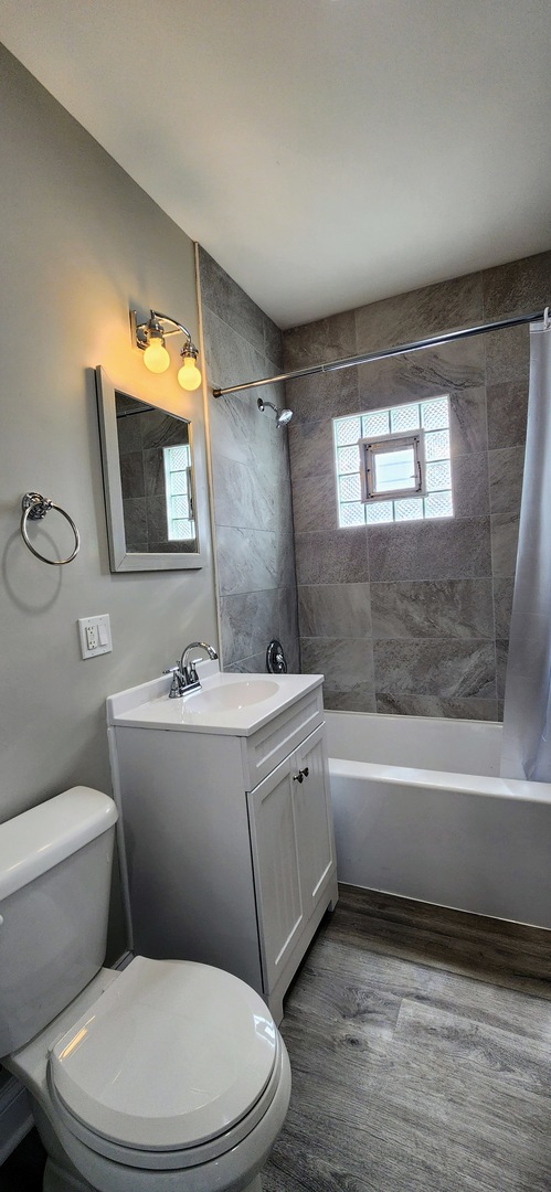 3816 West Montrose Avenue Chicago IL 60618