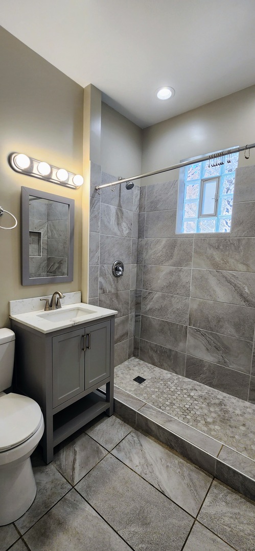 3816 West Montrose Avenue Chicago IL 60618