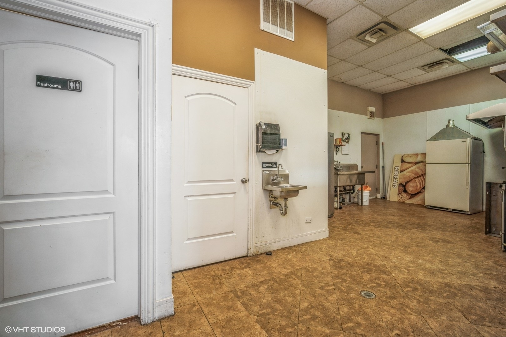 2954 West Irving Park Road Chicago IL 60618