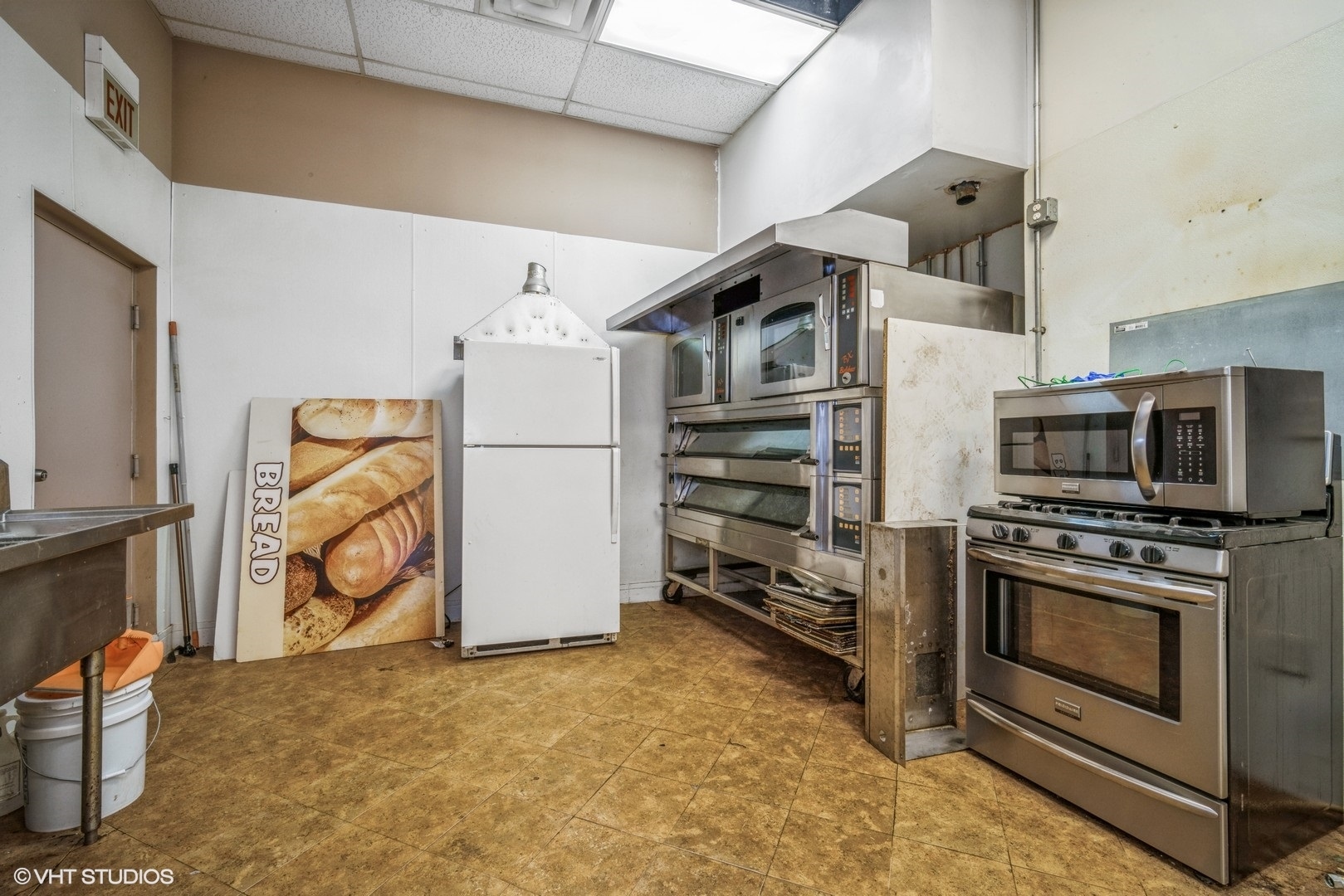 2954 West Irving Park Road Chicago IL 60618