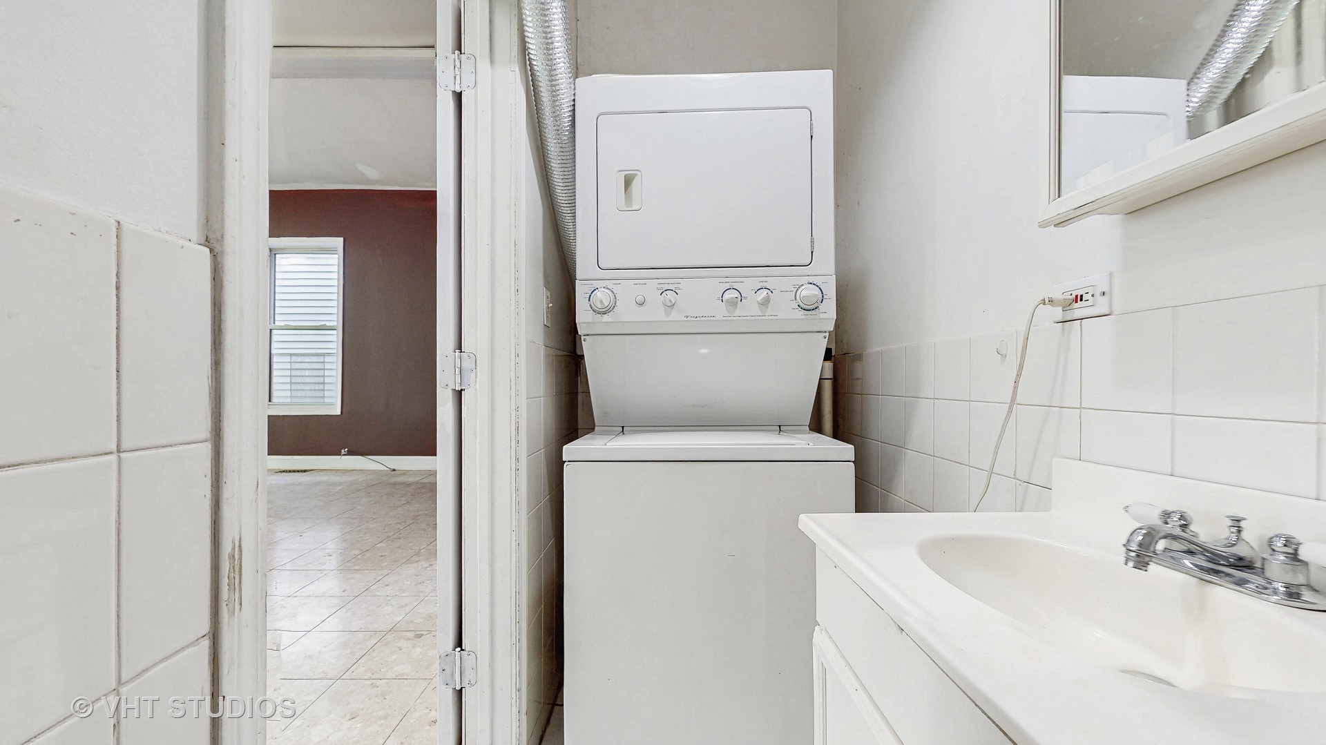 2221 West 21st Street Chicago IL 60608