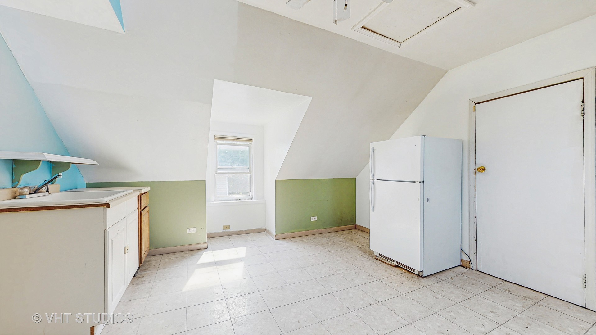 2221 West 21st Street Chicago IL 60608