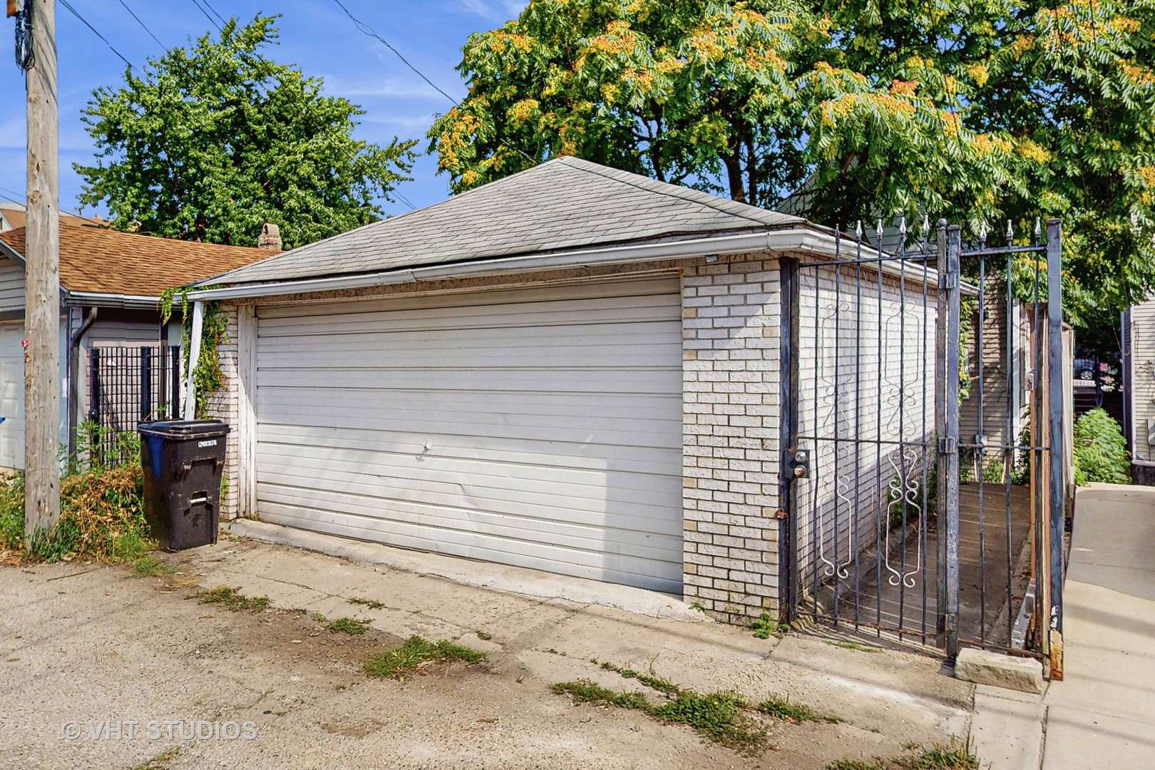 2221 West 21st Street Chicago IL 60608