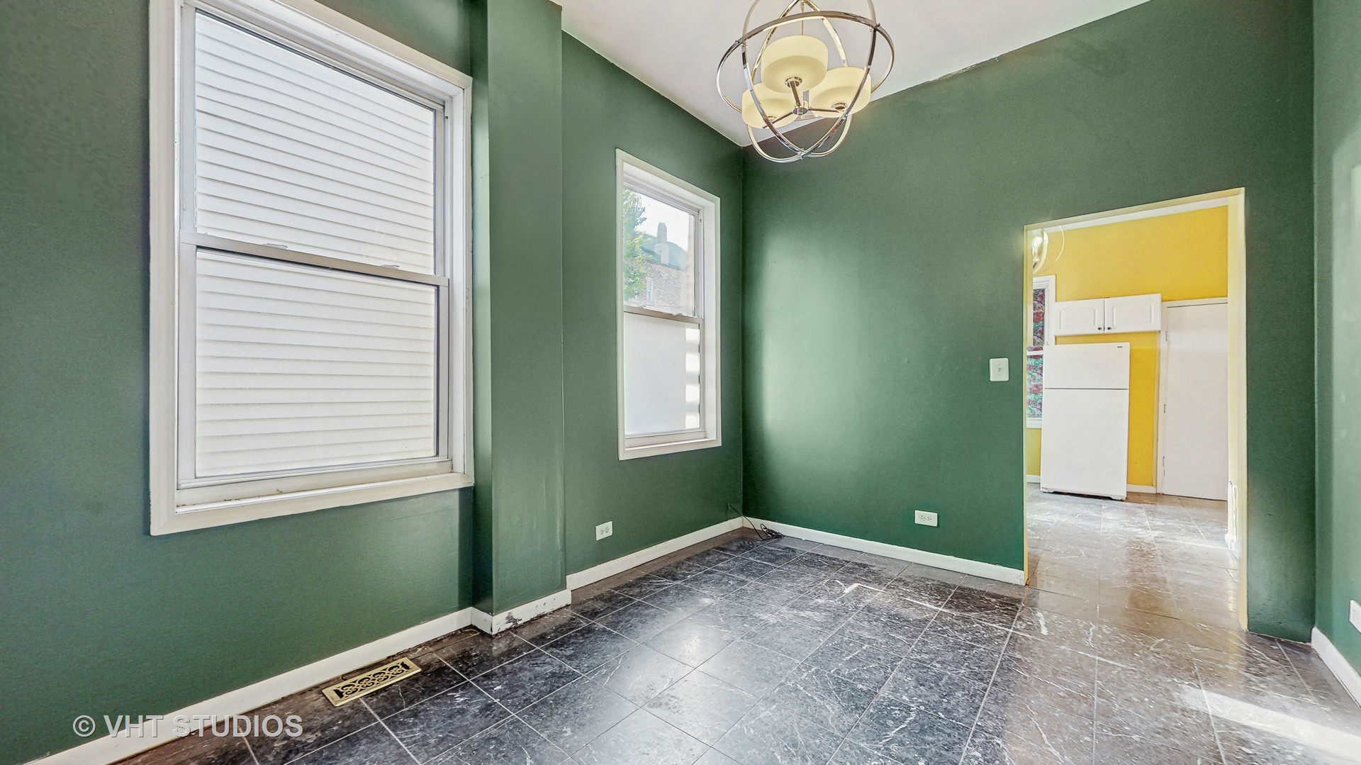 2221 West 21st Street Chicago IL 60608