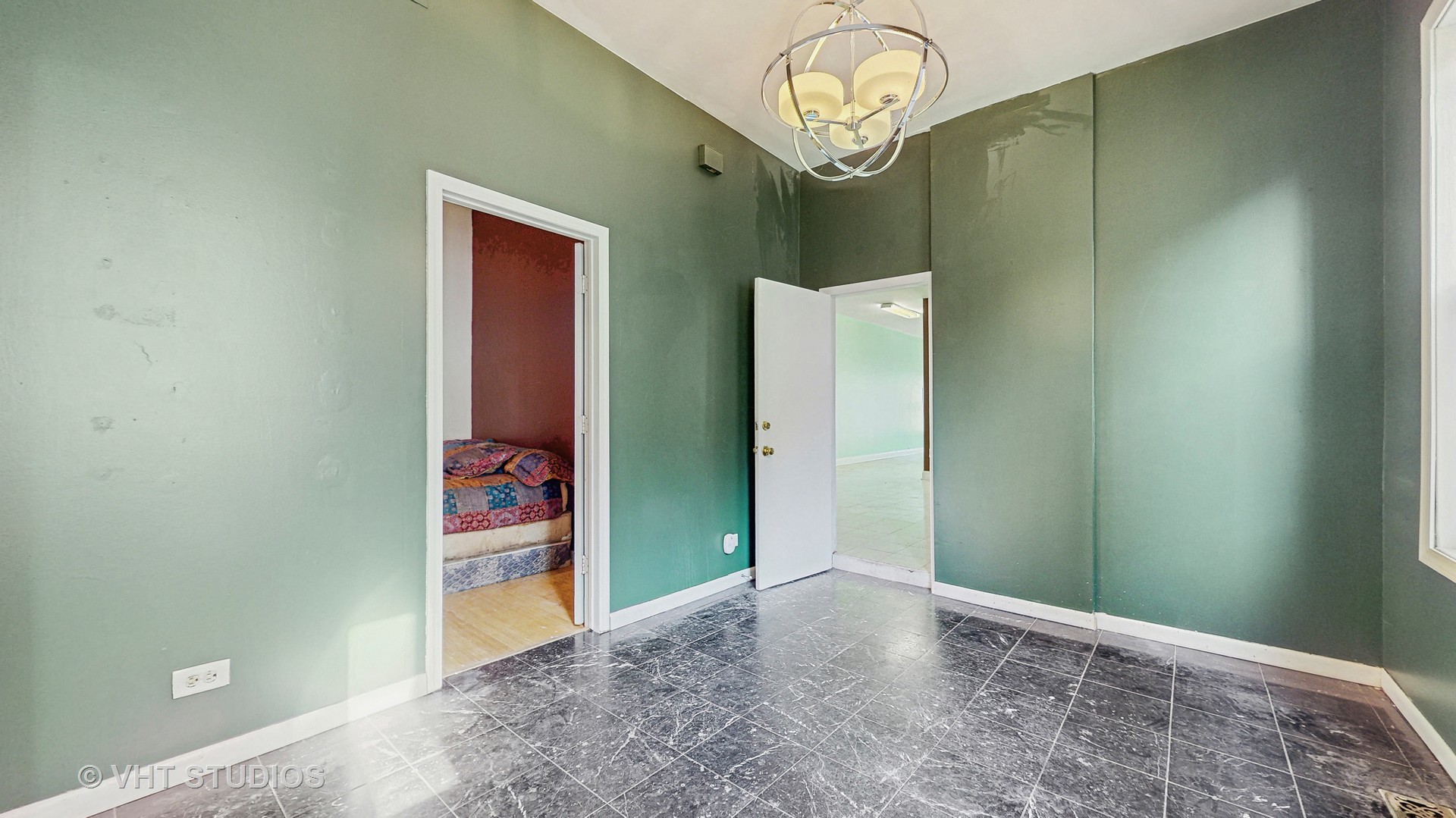 2221 West 21st Street Chicago IL 60608