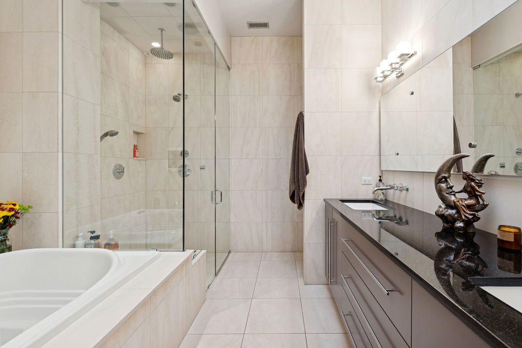 2217 North Clybourn Avenue Chicago IL 60614