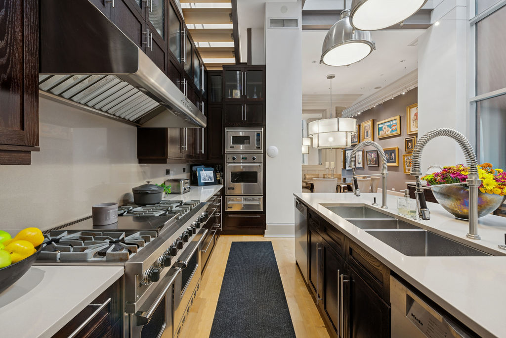2217 North Clybourn Avenue Chicago IL 60614