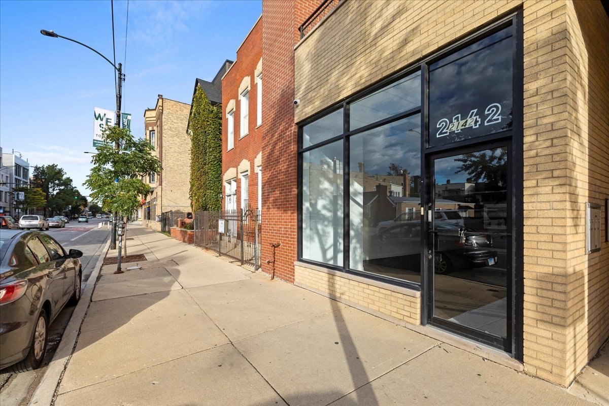 2142 West Chicago Avenue Chicago IL 60622