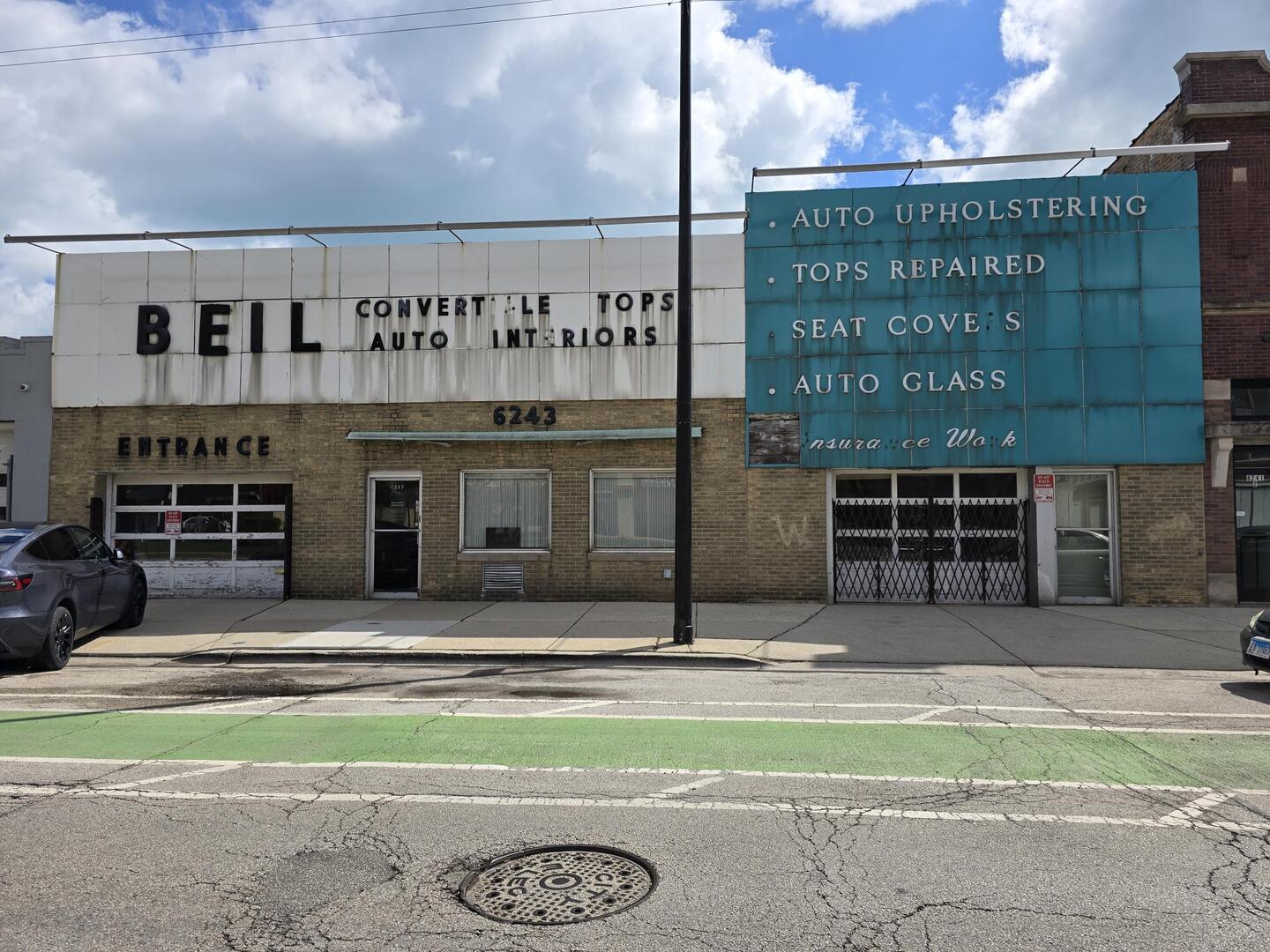 6247 North Clark Street Chicago IL 60660