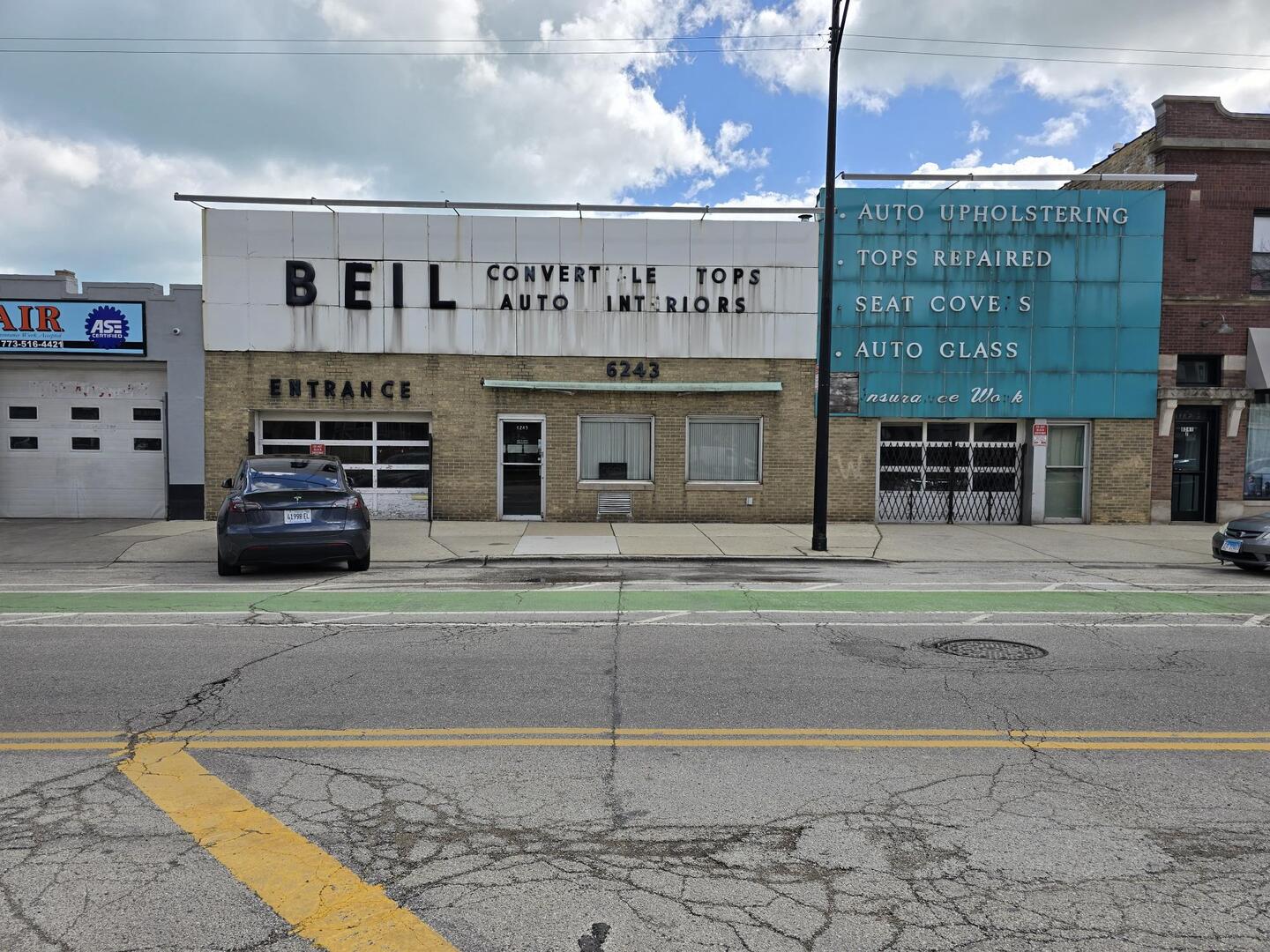 6247 North Clark Street Chicago IL 60660