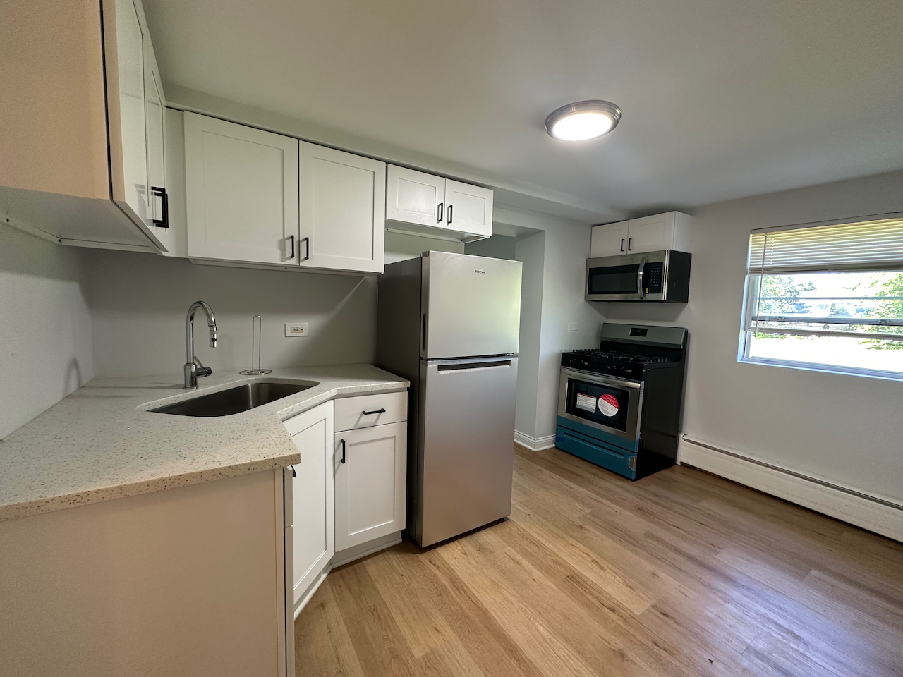 912 East Saint Charles Road Lombard IL 60148