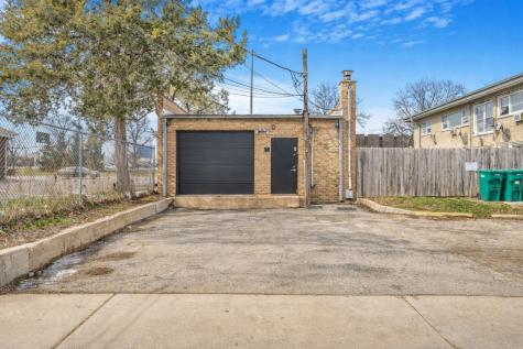 837 Mannheim Road Bellwood IL 60104