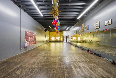 3348 West Montrose Avenue Chicago IL 60618