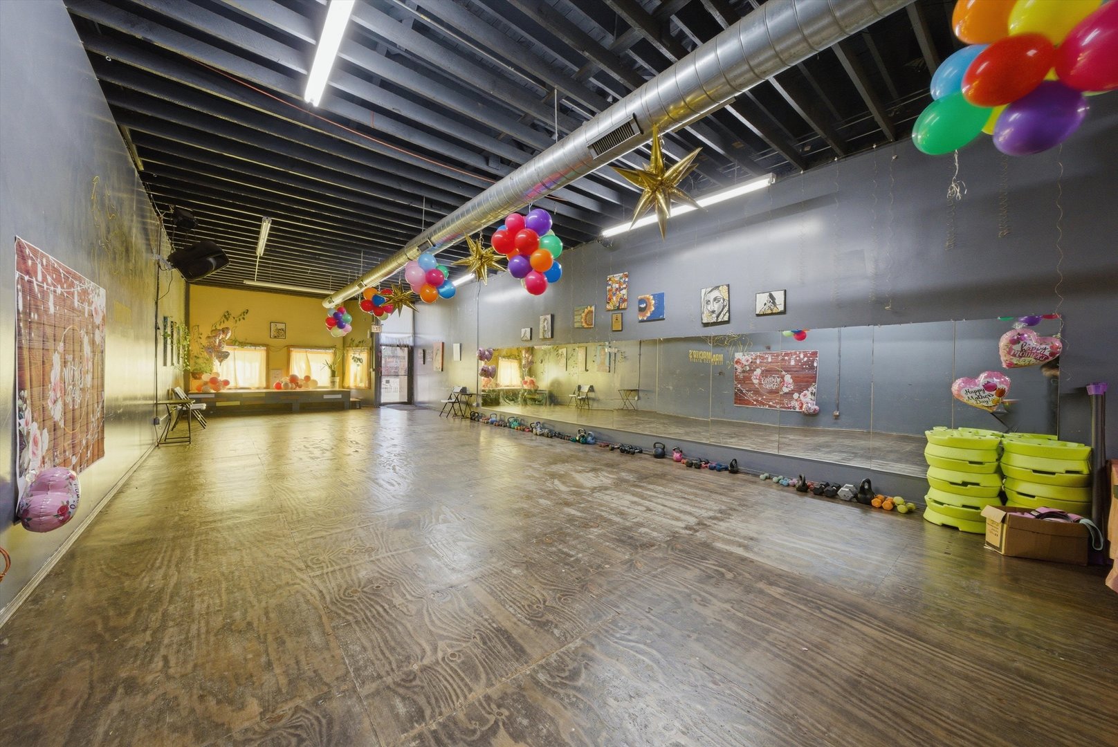 3348 West Montrose Avenue Chicago IL 60618