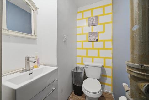 3348 West Montrose Avenue Chicago IL 60618
