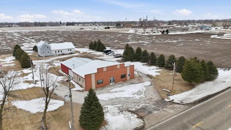 1275 East State Route 49 Highway Cissna Park IL 60924