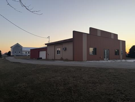 1275 East State Route 49 Highway Cissna Park IL 60924