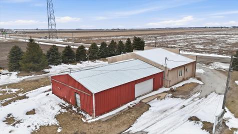 1275 East State Route 49 Highway Cissna Park IL 60924