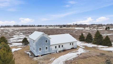 1275 East State Route 49 Highway Cissna Park IL 60924