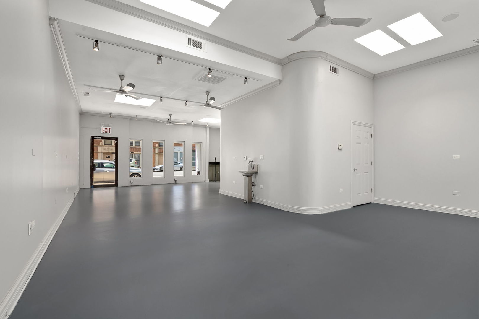 4591 North Elston Avenue Chicago IL 60630
