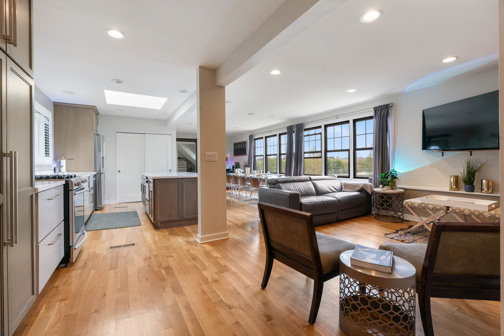 2331 North Elston Avenue Chicago IL 60614