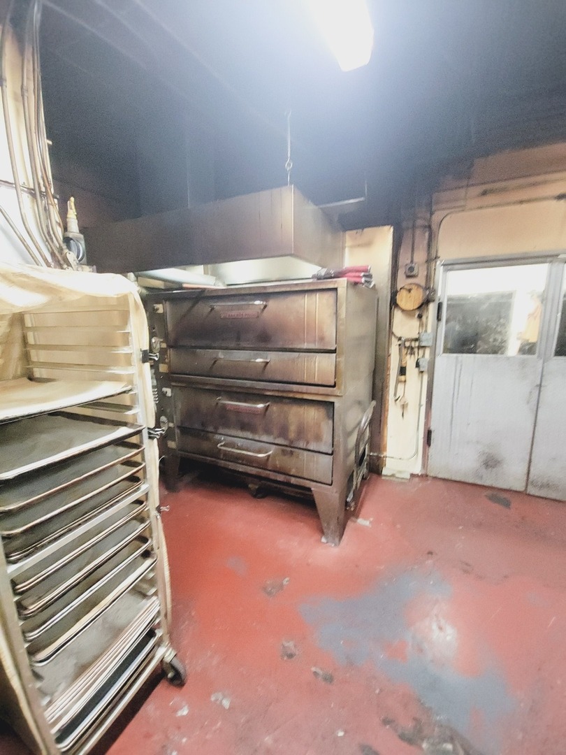 7035-39 West Higgins Avenue Chicago IL 60656