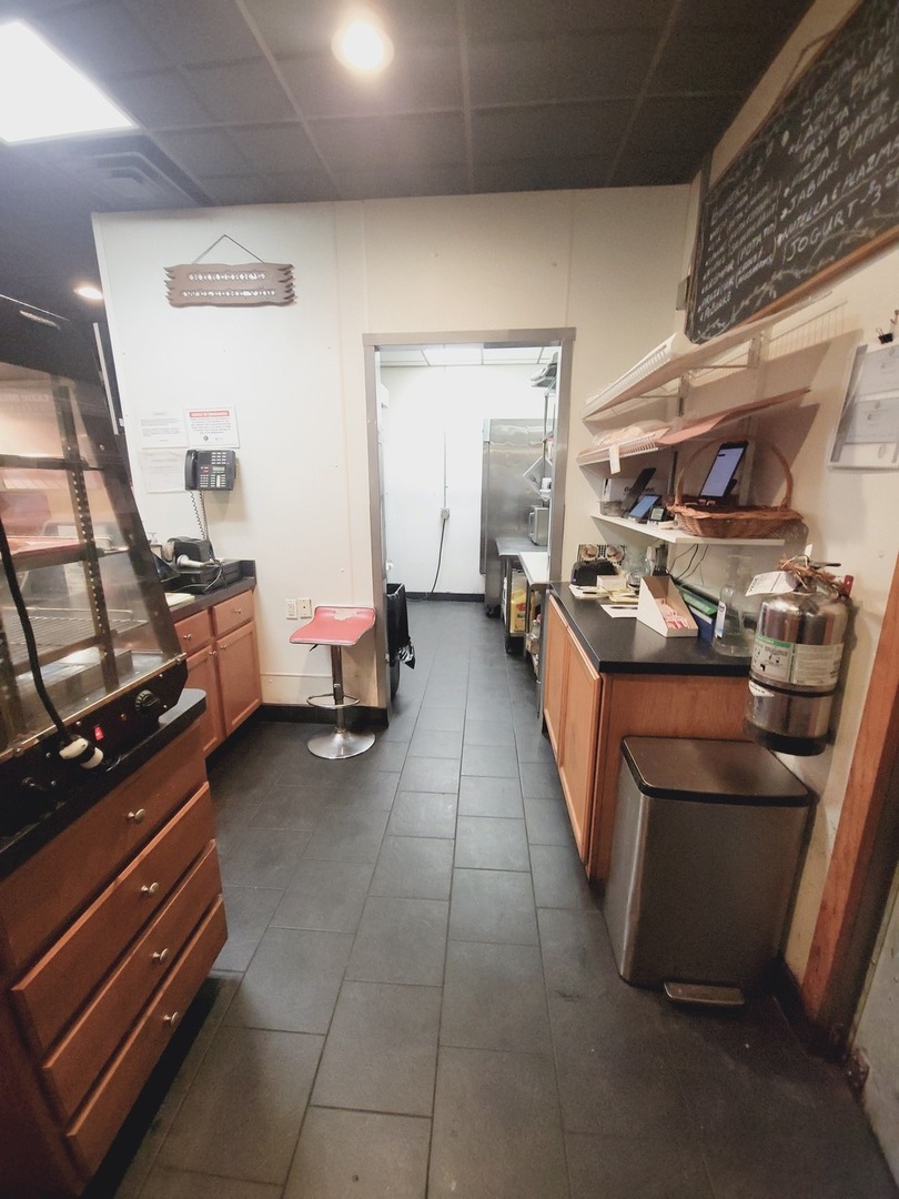 7035-39 West Higgins Avenue Chicago IL 60656