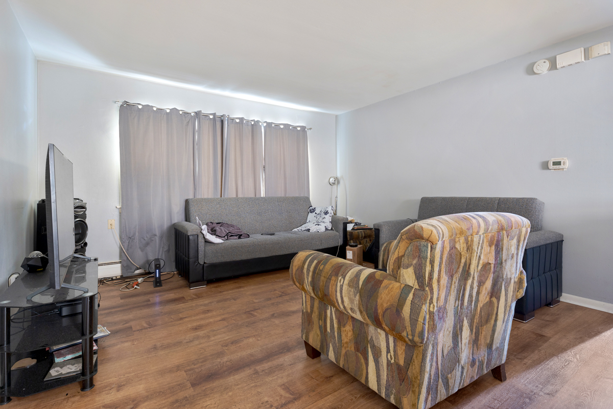 528 North Ardmore Avenue Villa Park IL 60181