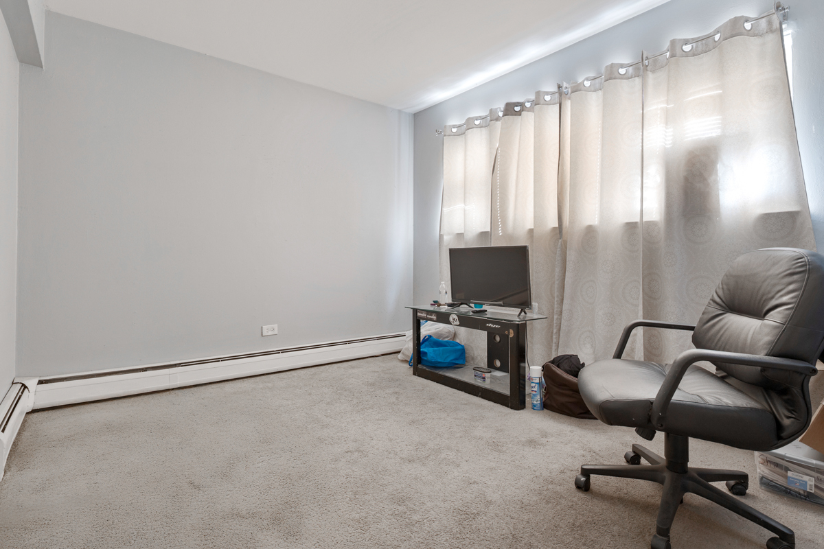 528 North Ardmore Avenue Villa Park IL 60181