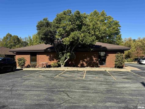612 35TH Avenue Moline IL 61265