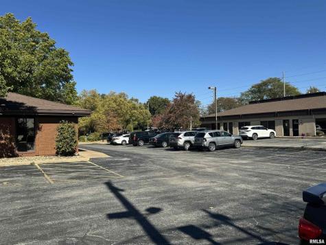 612 35TH Avenue Moline IL 61265