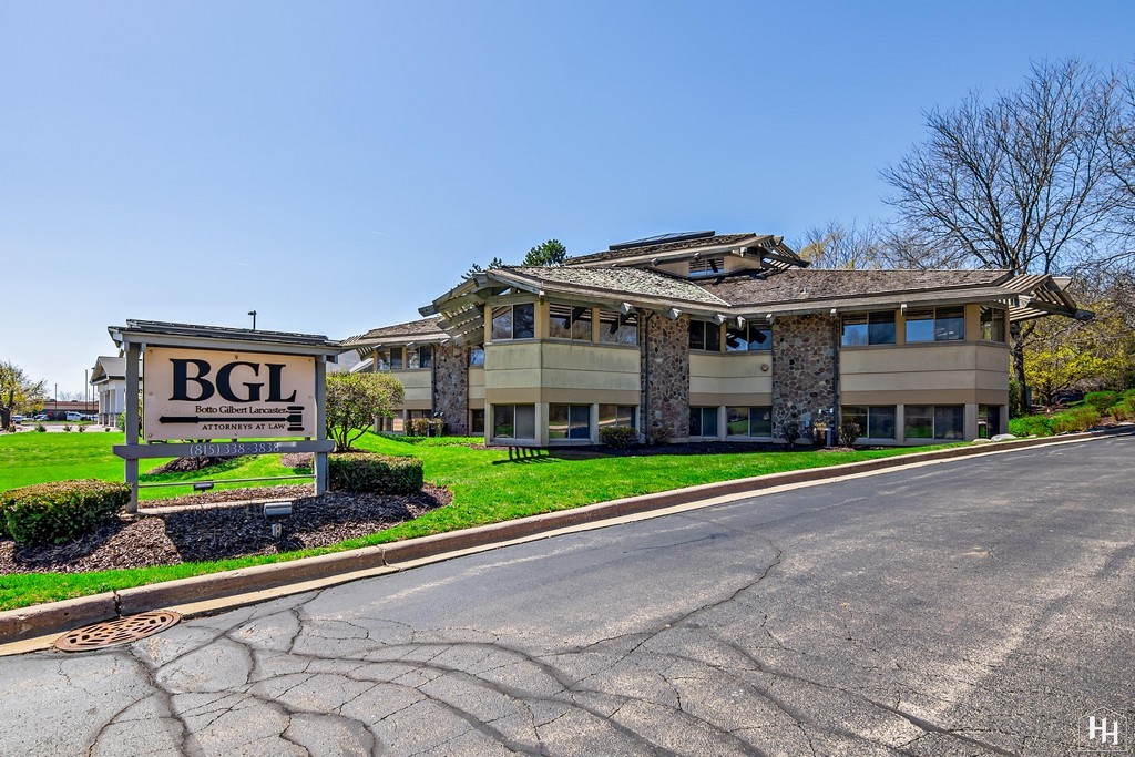 970 Mchenry Avenue Crystal Lake IL 60014