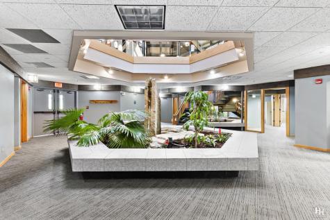 970 Mchenry Avenue Crystal Lake IL 60014